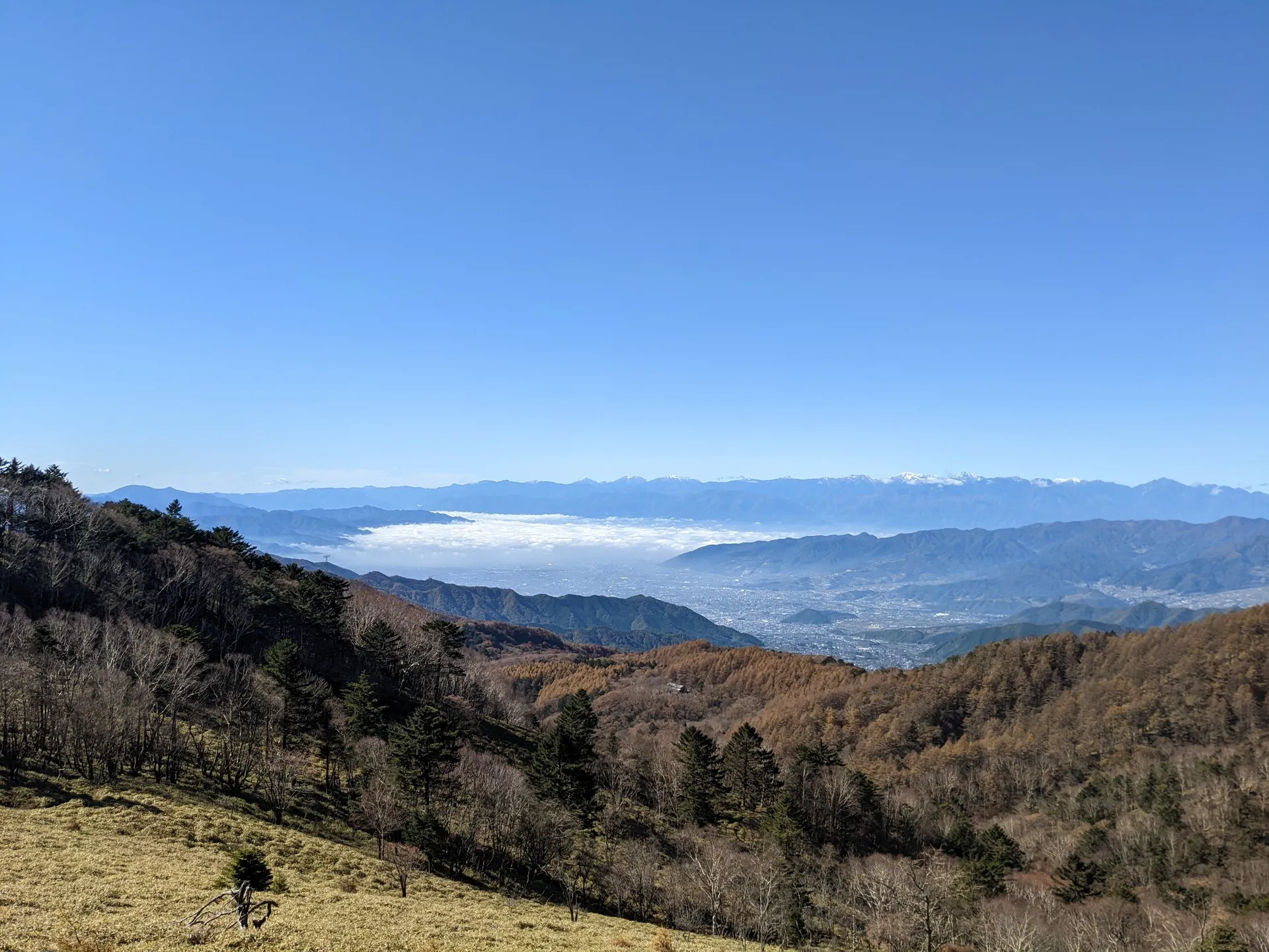 The view out from Mt Daibosatsu, the town is covered in fog